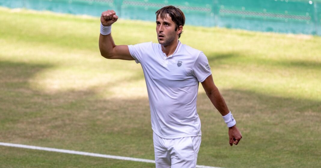 1359977-tomas-etcheverry-levanto-dos-match-points-y-le-gano-un-partidazo-a-andrey-rublev