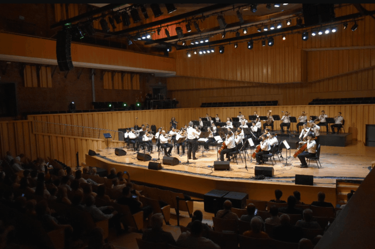 La Orquesta Sinfónica de Prefectura Naval Argentina presenta Sinfonía del Río en el Teatro Vera