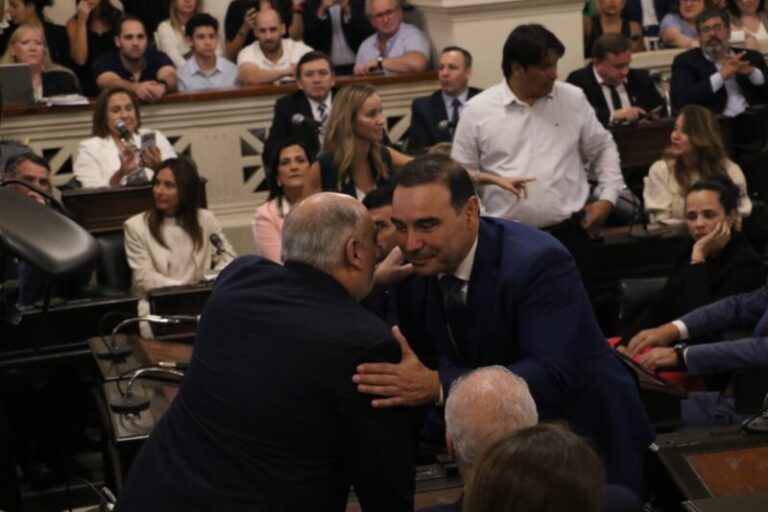 El Senado de los gobernadores: Gustavo se prepara para un duelo de titanes con Ricardo