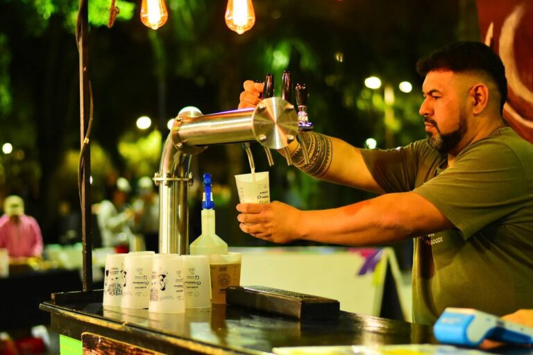 Fin de semana con propuestas de carnaval barrial, música electrónica y patio cervecero