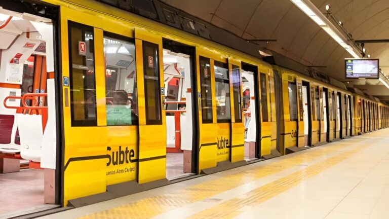 Reforma laboral: trabajadores navales y del Subte se suman al paro de la CGT y se consolida el cese de transportes