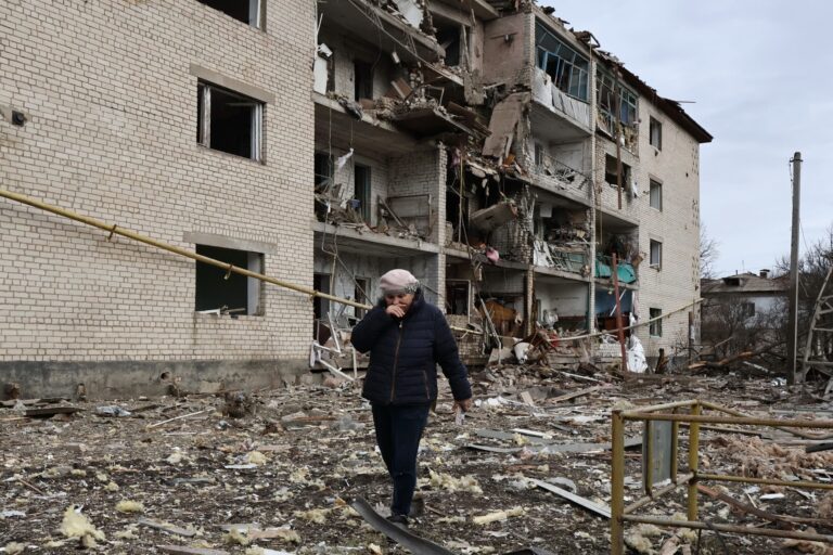 A cuatro años de guerra en Ucrania: lo que veo en los ojos de quienes se ven obligados a huir