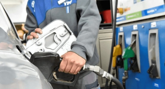 YPF descartó subas inmediatas en el precio de los combustibles por el conflicto bélico