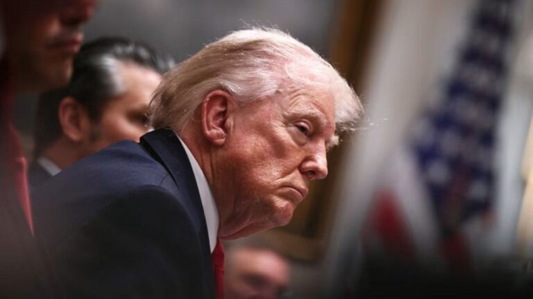 Donald Trump rompe con Anthropic tras el rechazo al uso militar de su inteligencia artificial