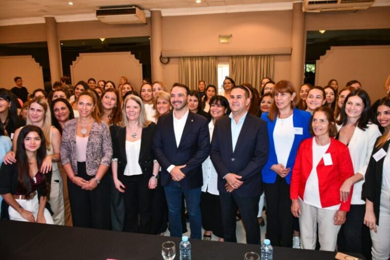 Políticas de género: Valdés instó a fortalecer los espacios de contención
