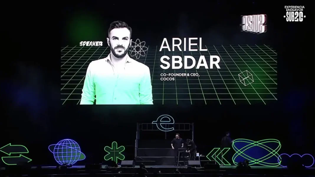 Estudiantes secundarios en el Movistar Arena durante el evento de emprendedores digitales