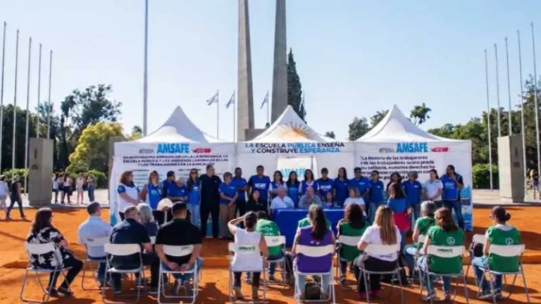 Carpa Blanca de Amsafé instalada en San Lorenzo