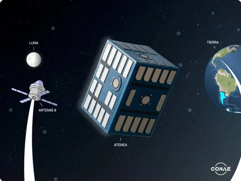 Ilustración del microsatélite Atenea en órbita, con logos de CONAE y NASA.