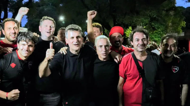 Ignacio Boero y Pablo Cerra en una reunión de la dirigencia de Newell's Old Boys