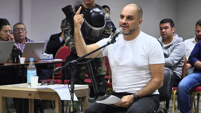 Ilustración conceptual sobre un caso judicial y cambio de jurisdicción.