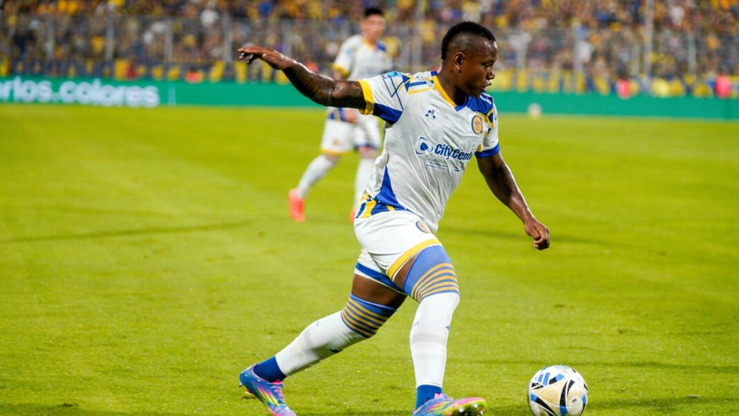 Jugadores de Rosario Central en entrenamiento previo al partido con Atlético Tucumán en el Gigante de Arroyito.
