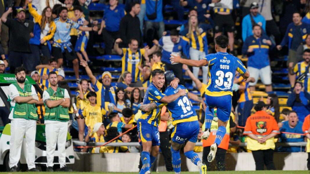 Jugadores de Rosario Central entrenando en Venezuela