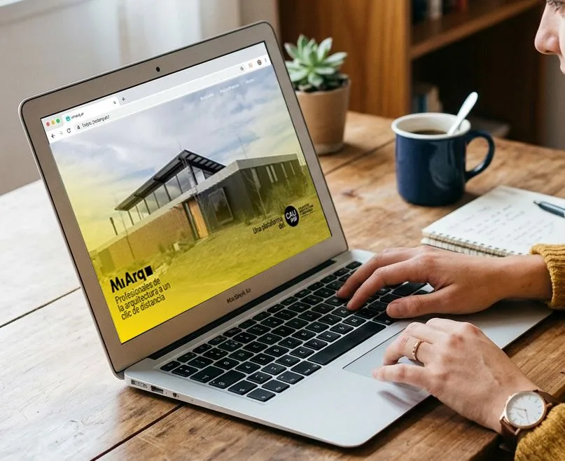 Captura de pantalla de la plataforma MiArq.ar mostrando perfiles de arquitectos de Santa Fe.