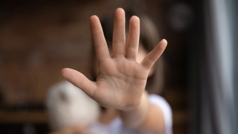 Allanamiento policial en Rosario por explotación sexual infantil