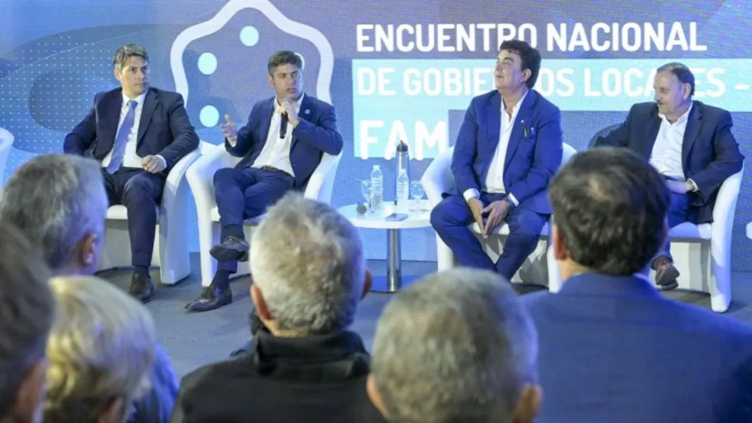 Gobernadores e intendentes durante la reunión en la sede de la Federación Argentina de Municipios.
