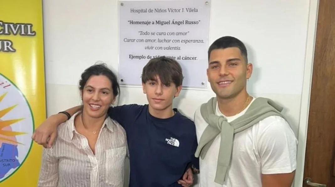 Homenaje a Miguel Ángel Russo en el Hospital de Niños Víctor J. Vilela de Rosario.