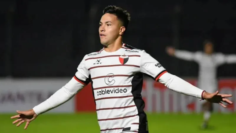 Ignacio Lago, futbolista de Colón de Santa Fe, durante una entrevista.