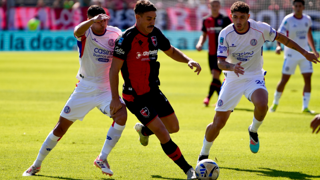 El plantel de Newell's Old Boys durante un entrenamiento en el Centro Griffa.