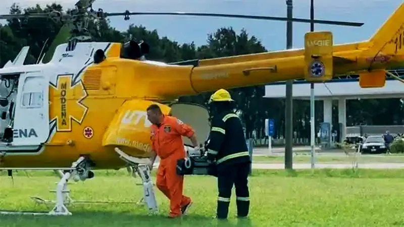 Operativo de rescate y asistencia en un accidente laboral ocurrido en Bombal, provincia de Santa Fe.