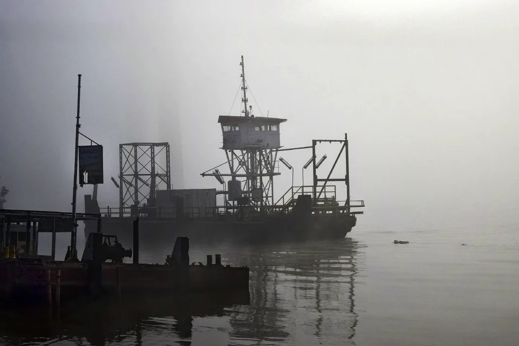 Mapa del tiempo o ilustración de nubes y sol sobre la ciudad de Santa Fe