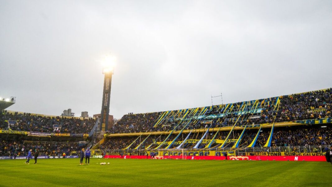 Estadio Gigante de Arroyito, sede de Rosario Central, con su campo de juego y tribunas.