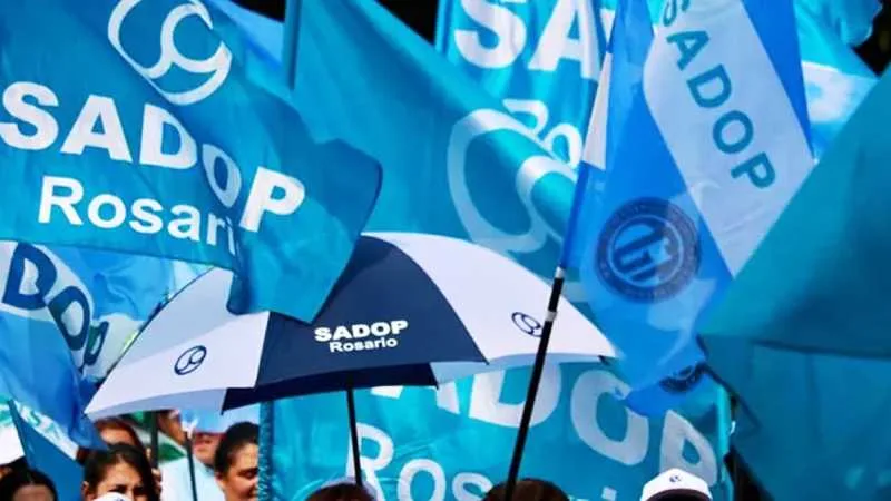 Martín Lucero, secretario general de Sadop Rosario, durante una declaración a la prensa.