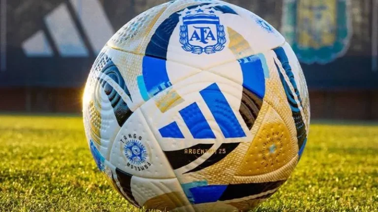 Partido de fútbol del Torneo Apertura de la Liga Profesional