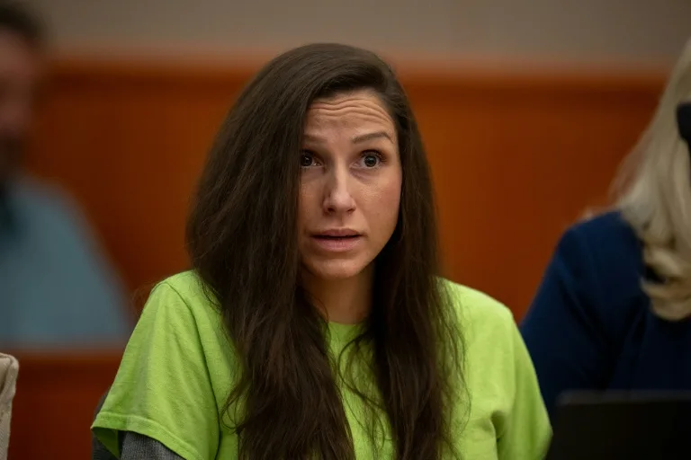 Kouri Richins en el tribunal durante la lectura de la sentencia
