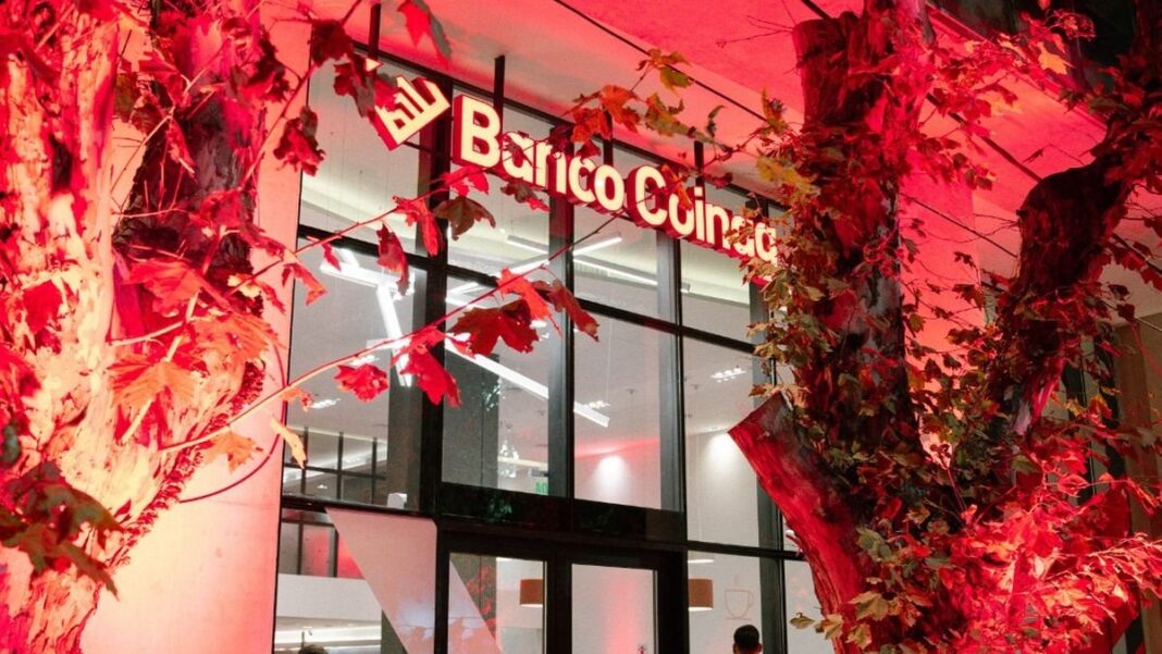 Interior de la nueva sucursal de Banco Coinag en Rosario