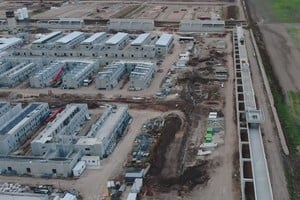 Vista aérea de la construcción de la cárcel de máxima seguridad El Infierno en Piñero, Santa Fe