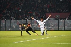 Estadio Fragata Presidente Sarmiento en Isidro Casanova
