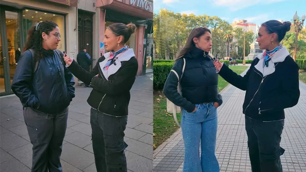 Trabajadores en la calle de Rosario, reflejando la realidad del pluriempleo y la inestabilidad laboral