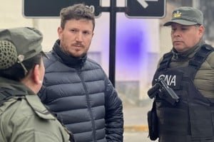 Federico Angelini, dirigente del PRO, en una conferencia de prensa