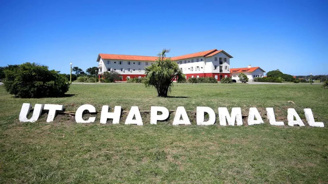 Trabajadores de los complejos turísticos de Chapadmalal y Embalse afectados por el pase a disponibilidad