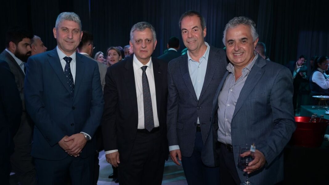 Cena de IDEA Rosario en Punta Barranca con empresarios y el CEO de YPF