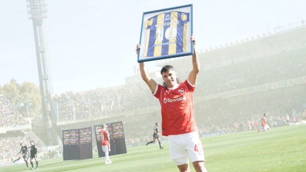 Ignacio Malcorra ovacionado por la hinchada de Rosario Central en el Gigante de Arroyito