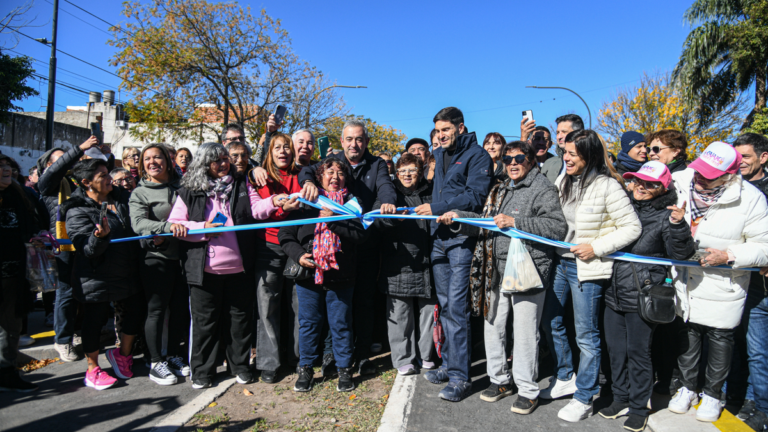Inauguración de la remodelación de avenida Rouillón en Rosario