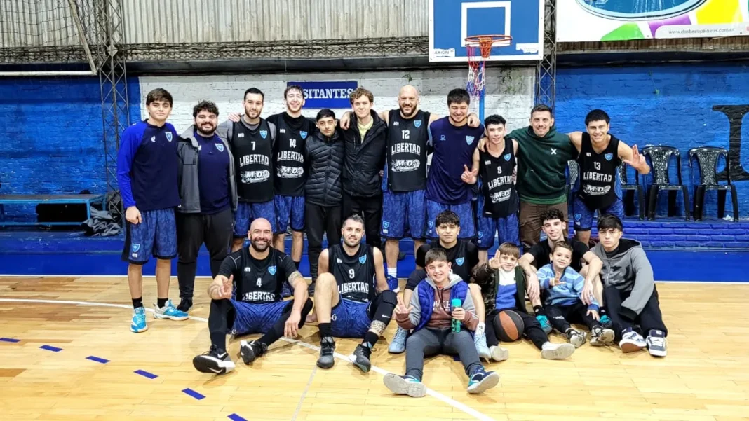 Partido de básquet de Libertad en la Primera D rosarina