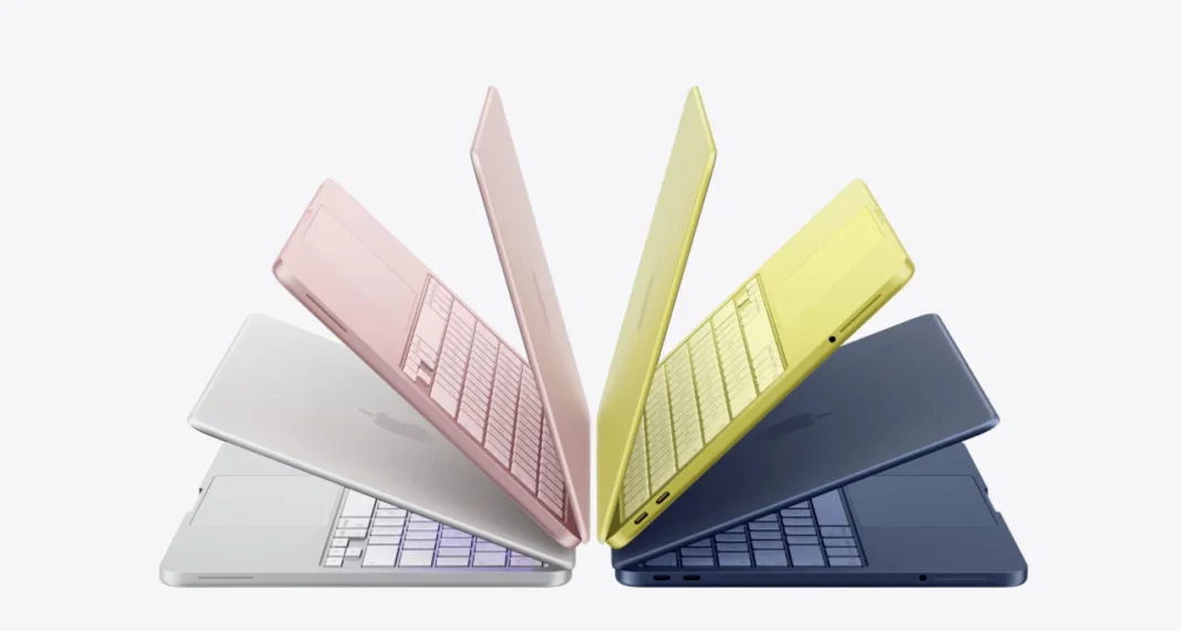 MacBook Neo de Apple en color plata sobre una mesa