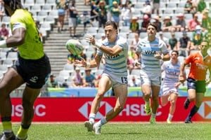 Jugadores de Los Pumas 7s celebrando la medalla de bronce en el Seven de Valladolid