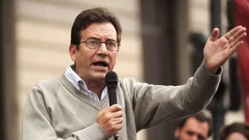 Marcelo Ramal durante una charla debate en Rosario