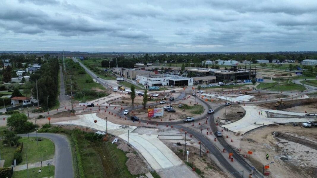 Vista de las obras de duplicación de calzada en la avenida Jorge Newbery, Santa Fe