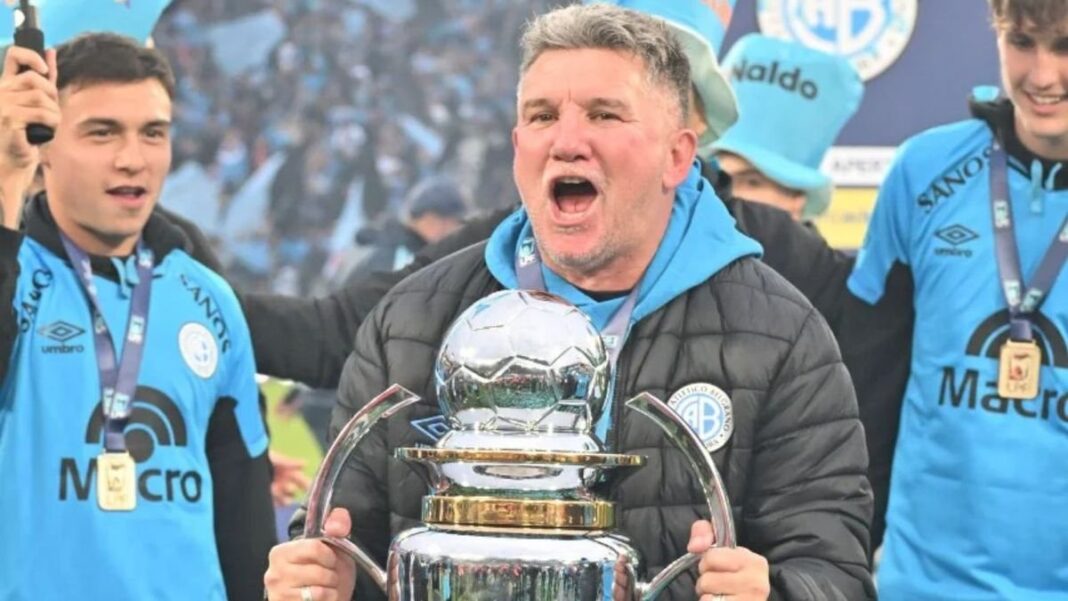 Luis Fabián Artime, presidente de Belgrano, habla durante la conferencia de prensa tras la final del Torneo Apertura