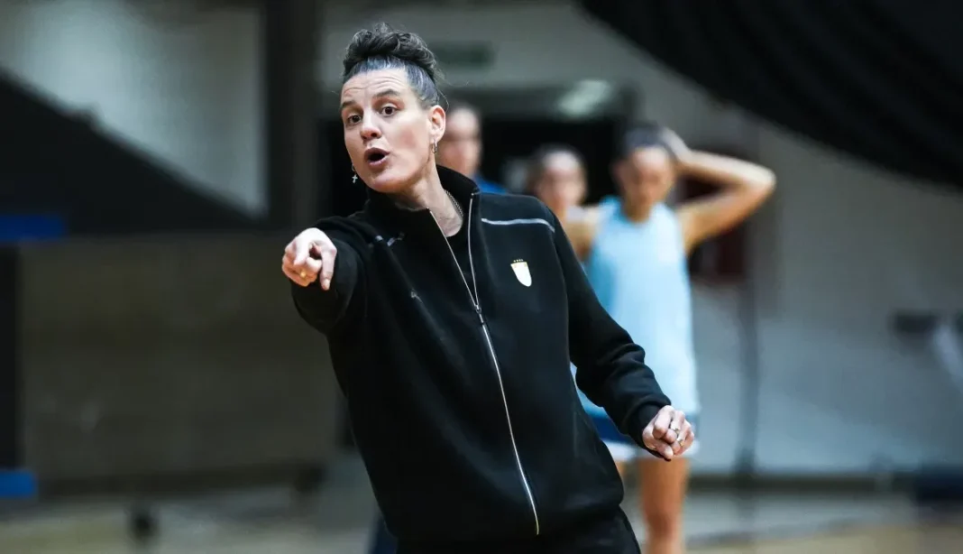 Selección argentina U18 femenina de básquet en el Arena Sports de Rosario