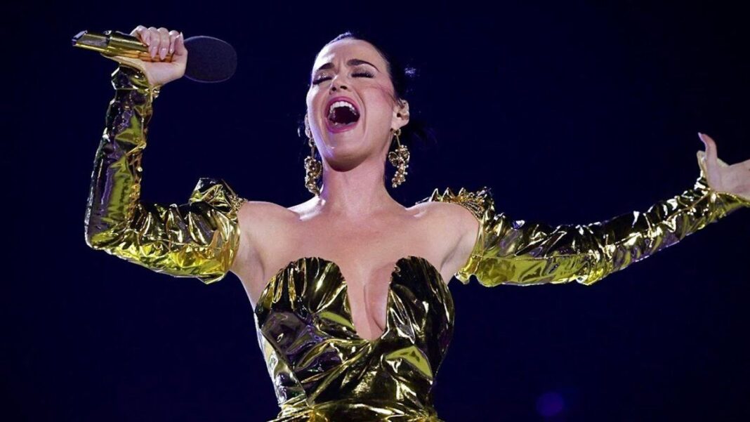 Montaje con artistas del Mundial 2026: Katy Perry, Maná, J Balvin y Michael Bublé