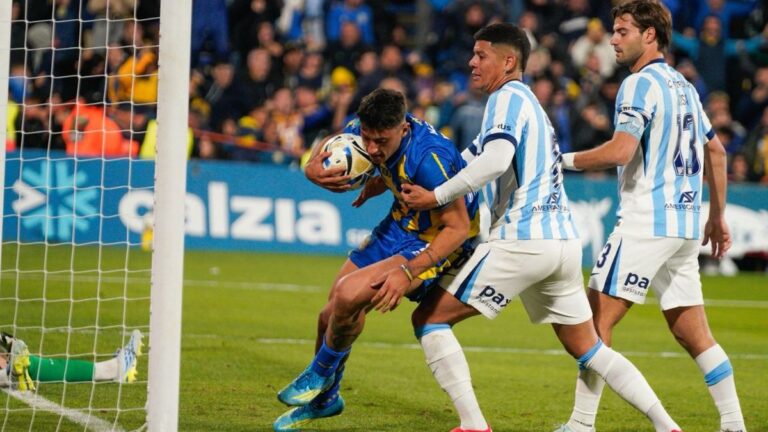 Imagen del VAR en el partido entre Rosario Central y Racing Club