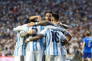 Lionel Messi celebrando un gol con la camiseta de Argentina
