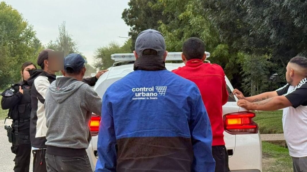 Cuidacoches en la vía pública de Rosario