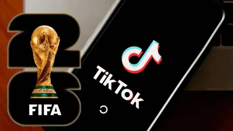 Logotipos de la FIFA y TikTok sobre fondo de estadio de fútbol