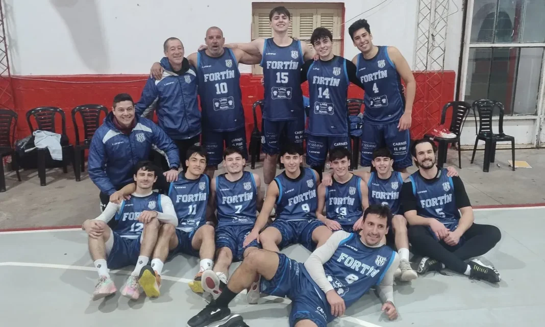 Partido de básquet entre Fortín Barracas y Maciel